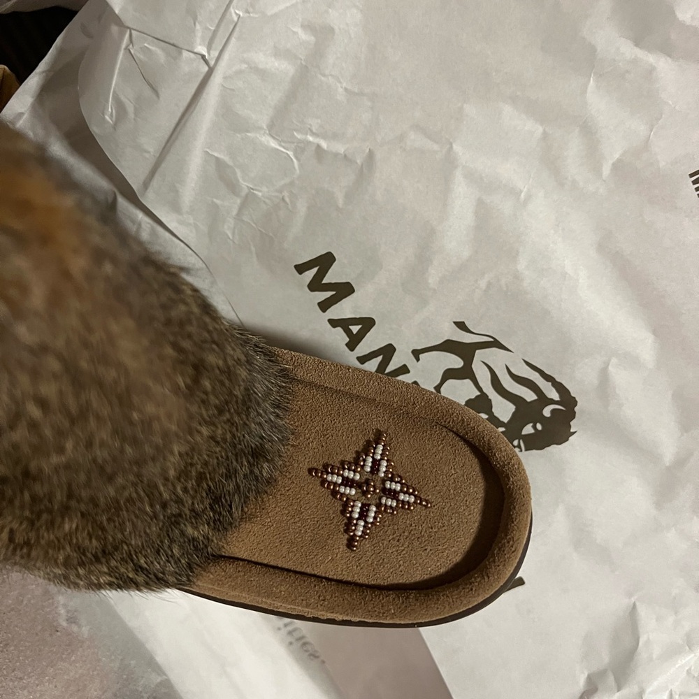 New Manitobah Snowy Owl Boots - Picture 4 of 10